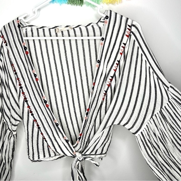 Altar’d State Cropped Stripe Wrapped Balloon Sleeve Embroidered Blouse Medium - Picture 5 of 16